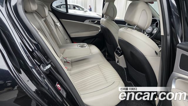 Genesis G70 2019 — photo 17