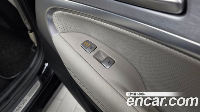Genesis G70 2019 — photo 25