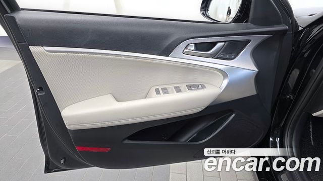 Genesis G70 2019 — photo 14
