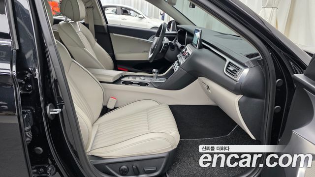 Genesis G70 2019 — photo 16