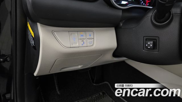 Genesis G70 2019 — photo 28