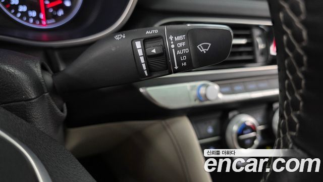 Genesis G70 2019 — photo 30