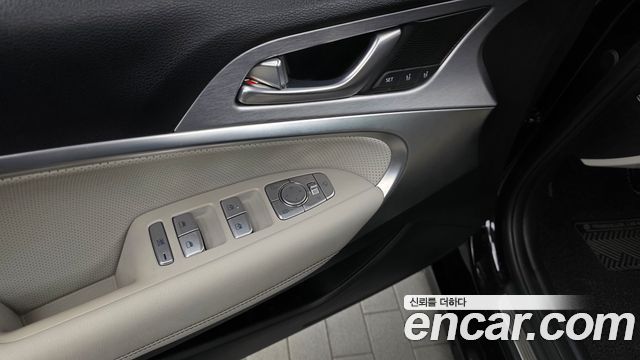 Genesis G70 2019 — photo 35