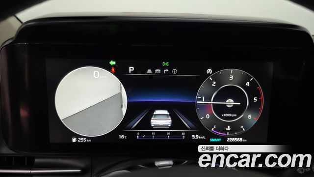 Kia Canival 2022 — photo 8