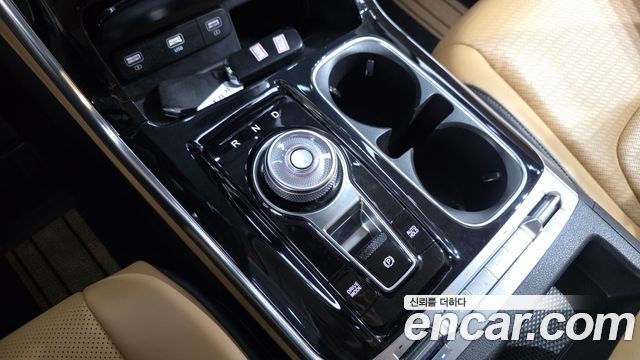 Kia Canival 2022 — photo 9