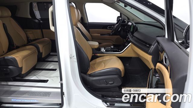 Kia Canival 2022 — photo 10