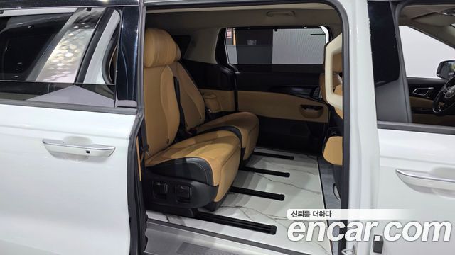 Kia Canival 2022 — photo 12