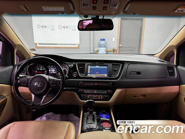 Kia Canival 2016 — photo 7