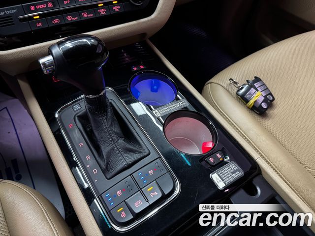 Kia Canival 2016 — photo 9