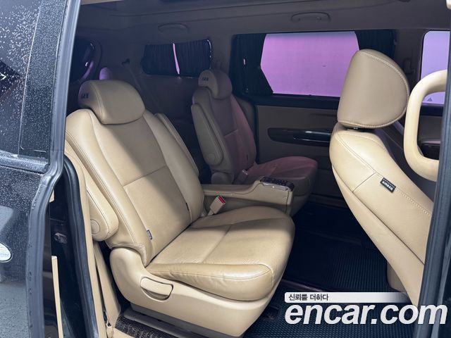 Kia Canival 2016 — photo 17