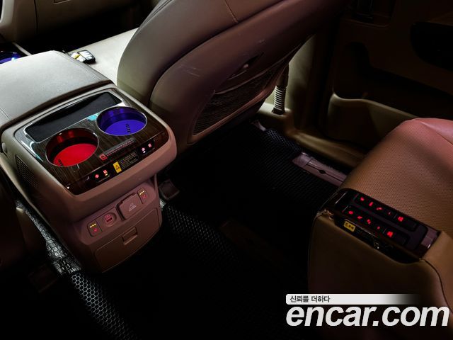 Kia Canival 2016 — photo 18