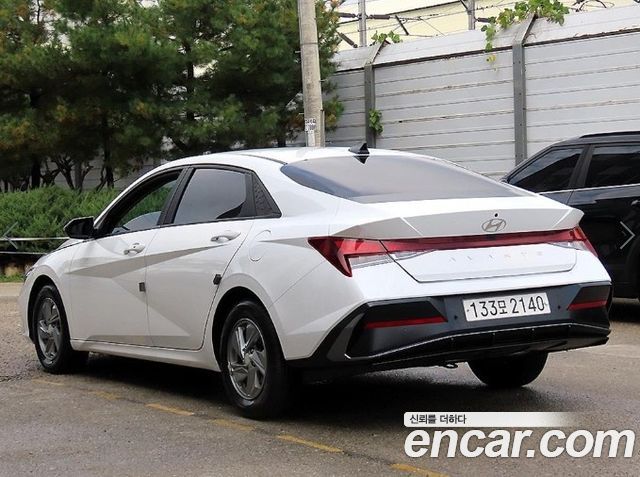 Hyundai AVANTE 2024 — photo 3