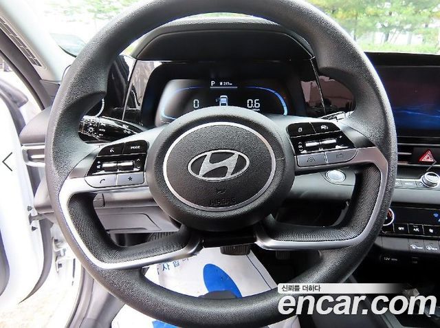 Hyundai AVANTE 2024 — photo 8