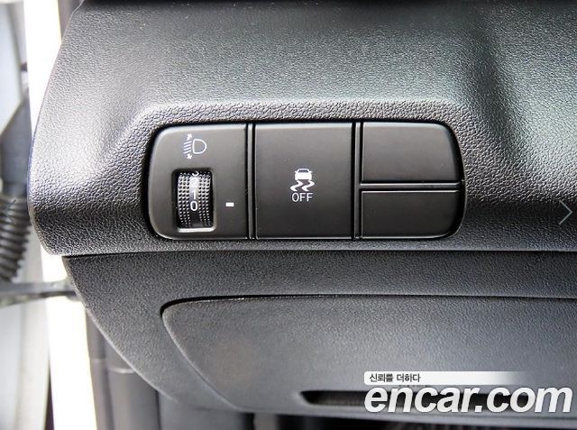 Hyundai AVANTE 2024 — photo 12