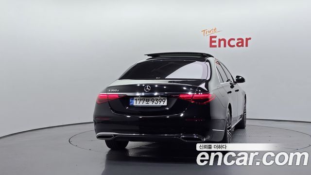Mercedes-Benz S-Class 2022 — photo 4