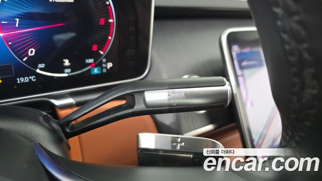 Mercedes-Benz S-Class 2022 — photo 12