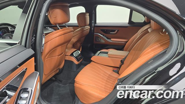 Mercedes-Benz S-Class 2022 — photo 17