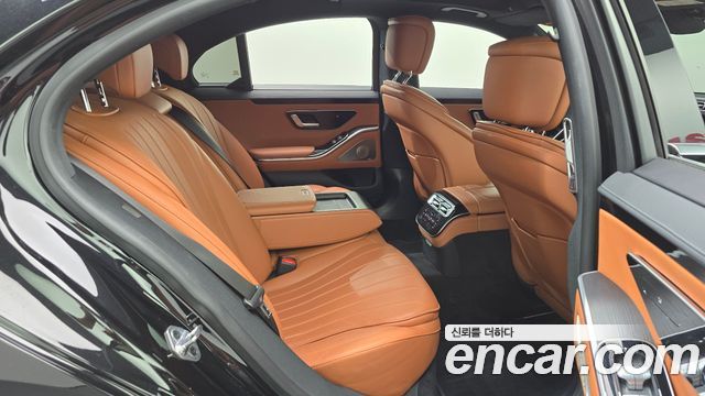 Mercedes-Benz S-Class 2022 — photo 26