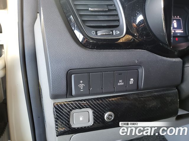 Kia Canival 2016 — photo 10