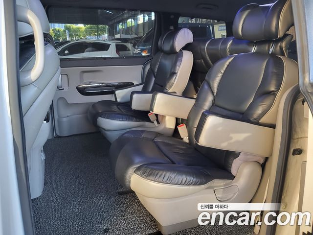 Kia Canival 2016 — photo 13