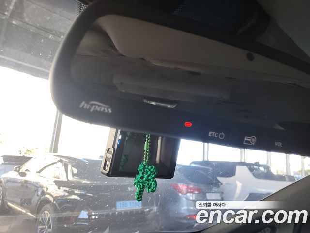 Kia Canival 2016 — photo 17