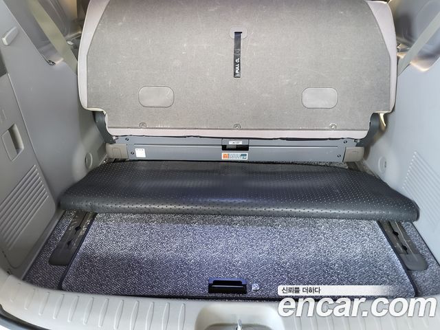 Kia Canival 2016 — photo 18