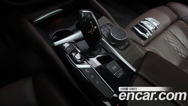 BMW Gran Turismo 2018 — photo 9