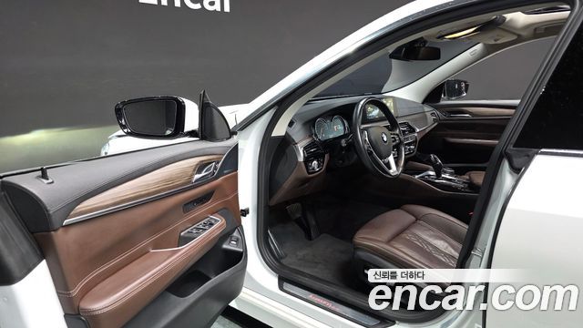 BMW Gran Turismo 2018 — photo 10