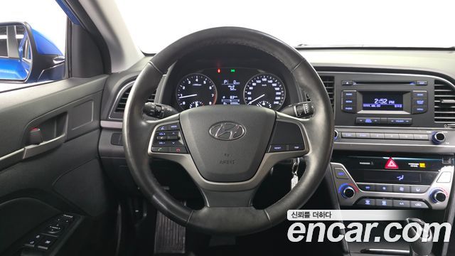 Hyundai AVANTE 2016 — photo 19