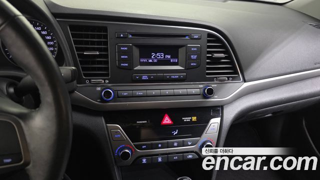 Hyundai AVANTE 2016 — photo 20