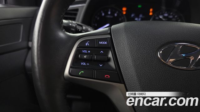 Hyundai AVANTE 2016 — photo 23