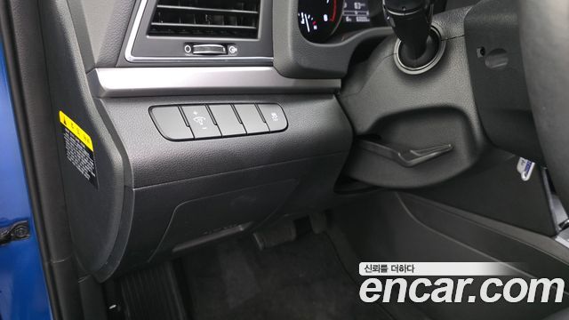 Hyundai AVANTE 2016 — photo 27