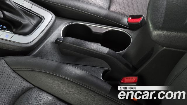Hyundai AVANTE 2016 — photo 31