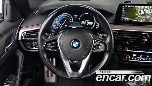 BMW 5-Series 2017 — photo 19