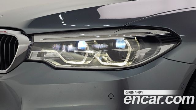 BMW 5-Series 2017 — photo 8