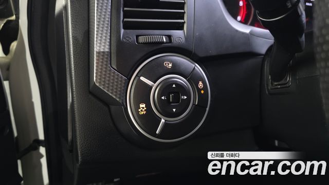 KG Mobility KORANDO 2015 — photo 22