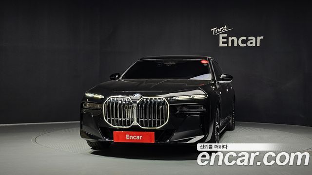 BMW i7 2024 — photo 3