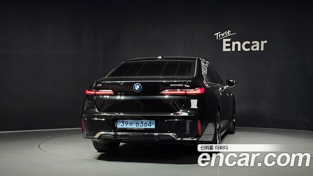 BMW i7 2024 — photo 4