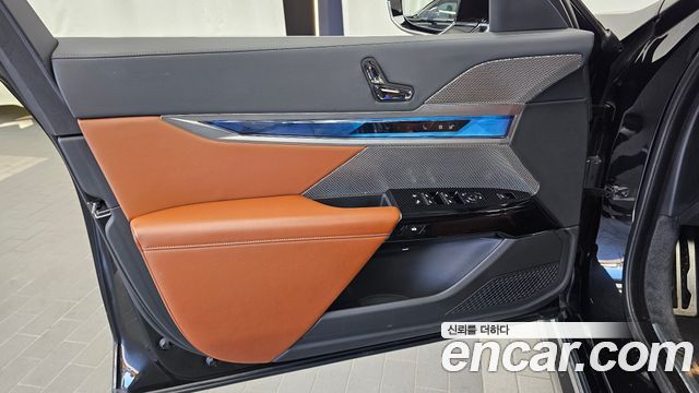 BMW i7 2024 — photo 14