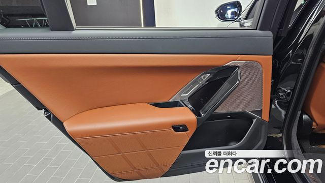 BMW i7 2024 — photo 15