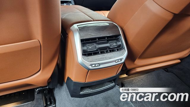 BMW i7 2024 — photo 35