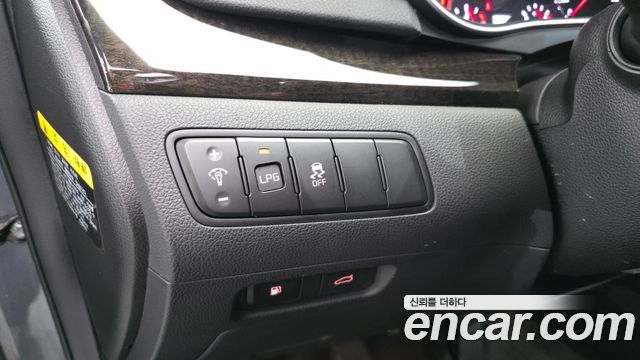 Kia K7 2013 — photo 17