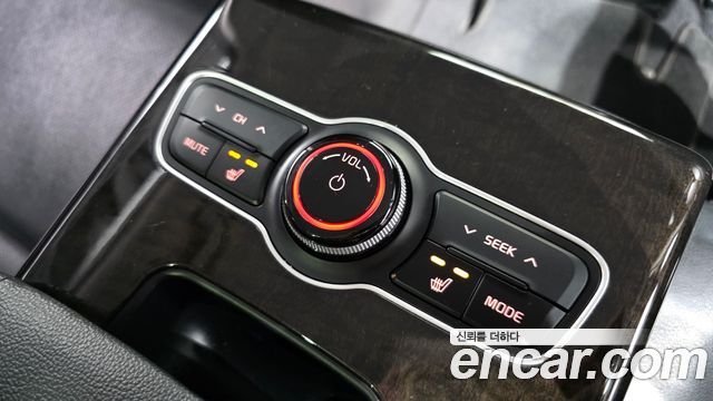 Kia K7 2013 — photo 19