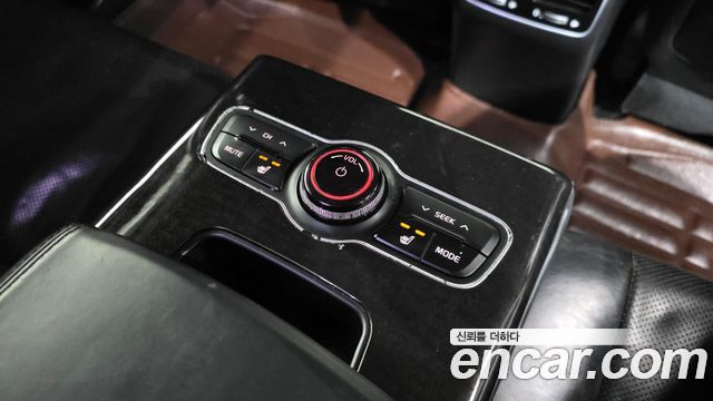 Kia K7 2013 — photo 24