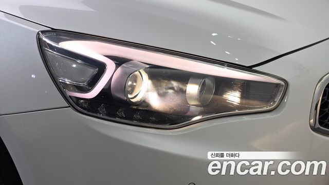 Kia K7 2013 — photo 8