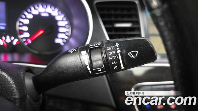 Kia K7 2013 — photo 30