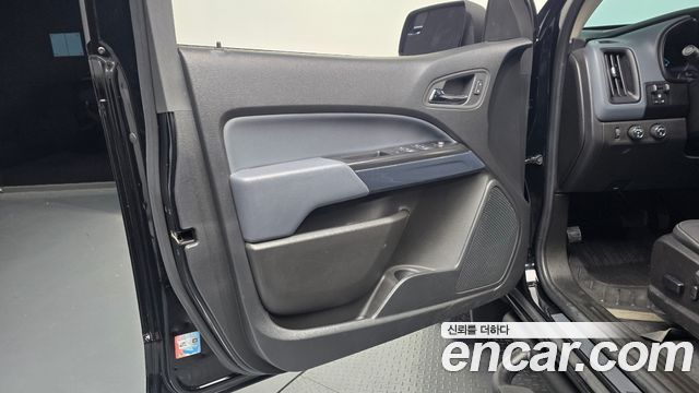 Chevrolet Korea Colorado 2022 — photo 14