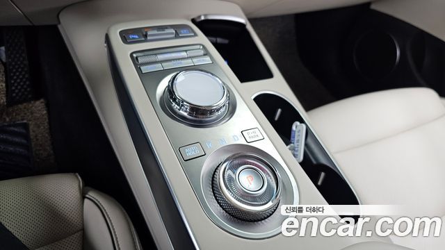 Genesis GV70 2021 — photo 9