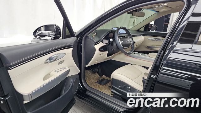 Genesis GV70 2021 — photo 10