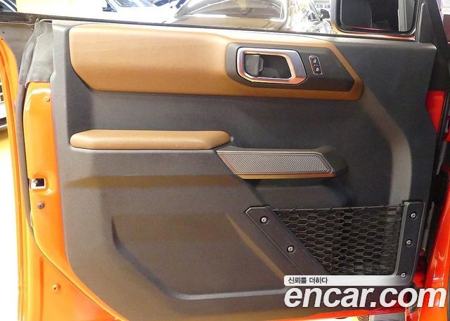 Ford Bronco 2023 — photo 11
